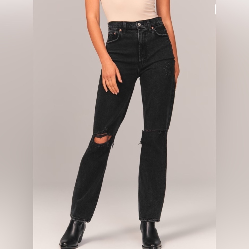 Abercrombie & Fitch 90’s Straight Ultra High-Rise Washed Black Distressed Jeans
